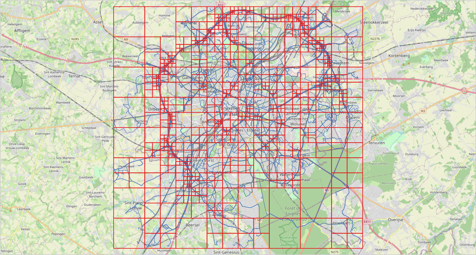 Multiresolution grid on Brussels data obtained using the BerlinMOD generator. Each cell contains at most 10,000 (left) and 1,000 (right) instants across the entire simulation period (four days in this case). On the left, we can see the high density of the traffic in the ring around Brussels, while on the right we can see other main axes in the city.